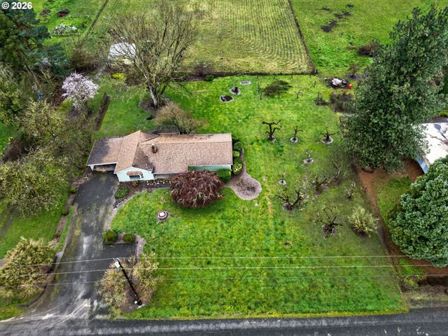 1605 Ne WALNUT Ave, Mc Minnville, OR 97128