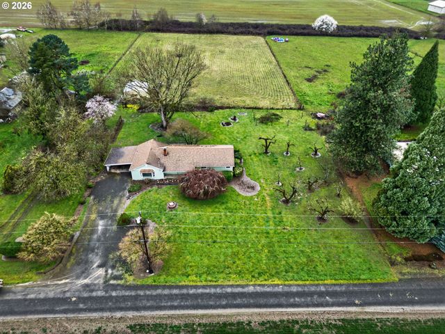 1605 Ne WALNUT Ave, Mc Minnville, OR 97128