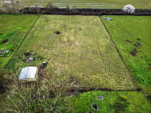 1605 Ne WALNUT Ave, Mc Minnville, OR 97128