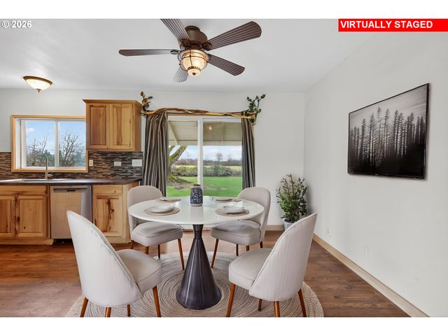 1605 Ne WALNUT Ave, Mc Minnville, OR 97128