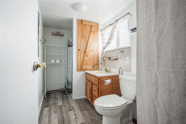 9371 Leroy Island Road, Huron, NY 14590