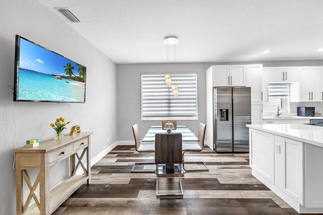 4907 Pelican Manor, Coconut Creek, FL 33073