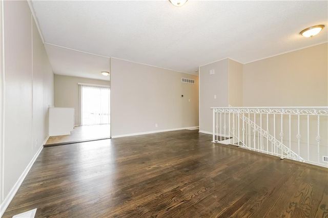 18902 E Arrowhead Drive, Independence, MO 64056