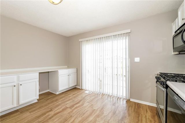 18902 E Arrowhead Drive, Independence, MO 64056