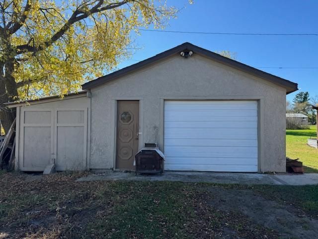 810 Forest Avenue SE, Staples, MN 56479