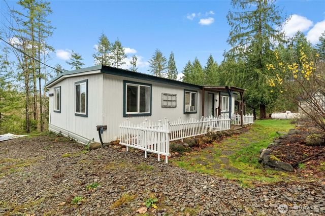 18818 Slough Lane SE, Yelm, WA 98597