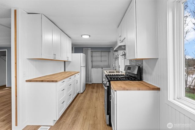 18818 Slough Lane SE, Yelm, WA 98597