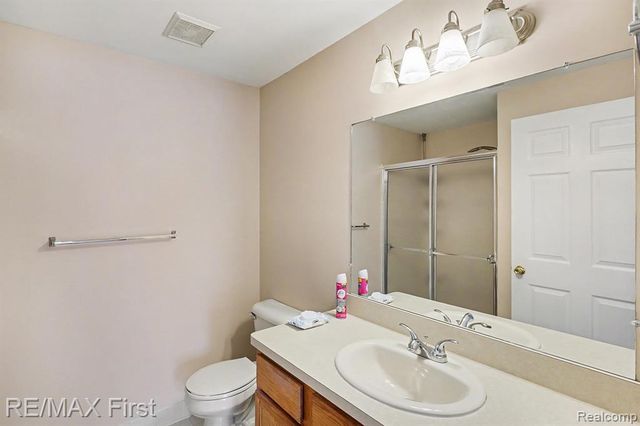 46124 Allenton Drive, Macomb, MI 48044