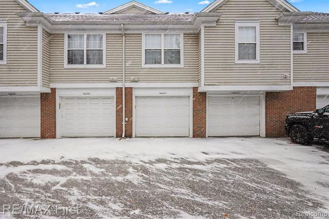 46124 Allenton Drive, Macomb, MI 48044