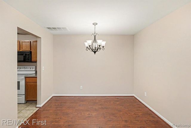 46124 Allenton Drive, Macomb, MI 48044