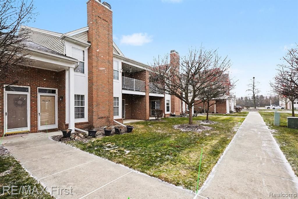 46124 Allenton Drive, Macomb, MI 48044