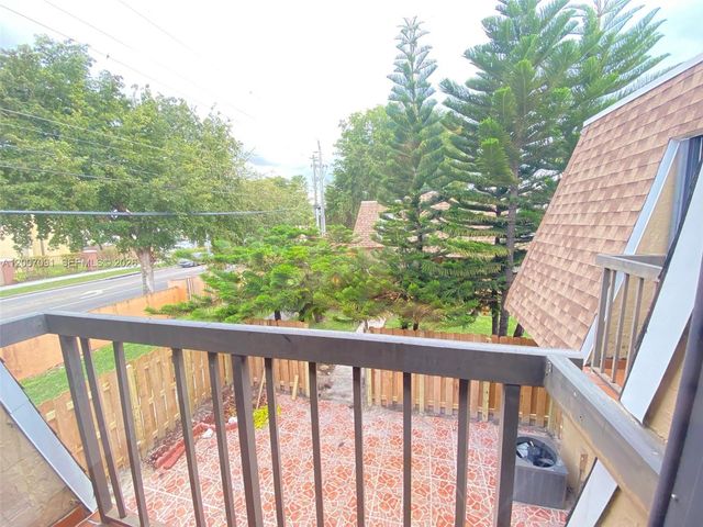 6535 W 24th Ct 2-12, Hialeah, FL 33016