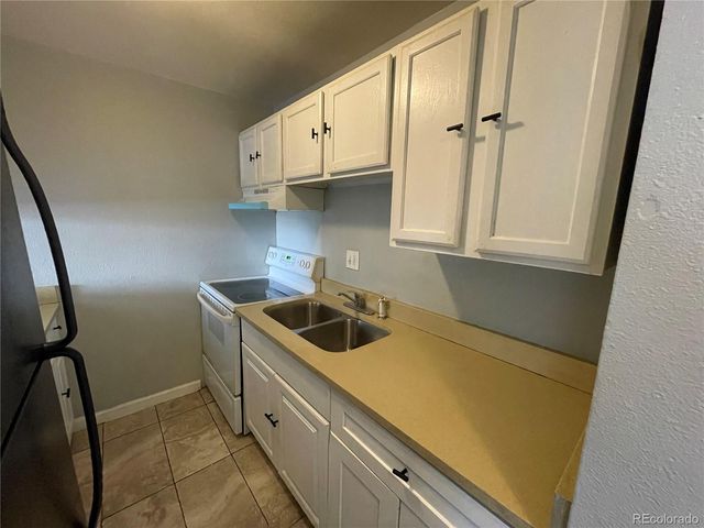 1590 Clinton Street 203, Aurora, CO 80010