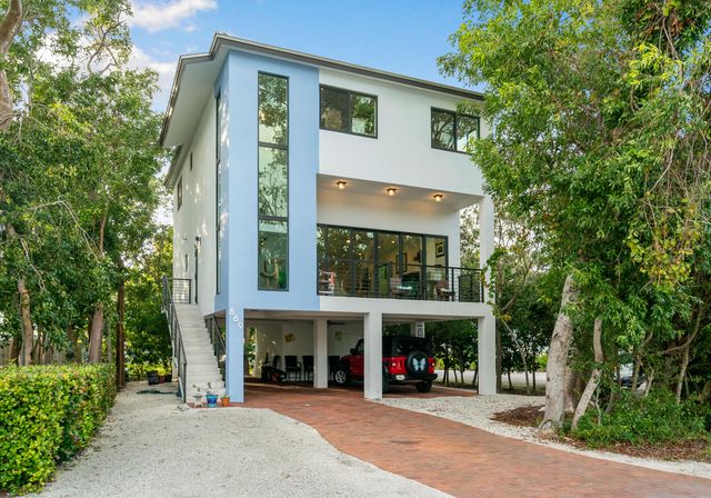 669 Colson Drive, Key Largo, FL 33037