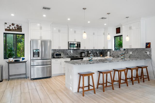 669 Colson Drive, Key Largo, FL 33037