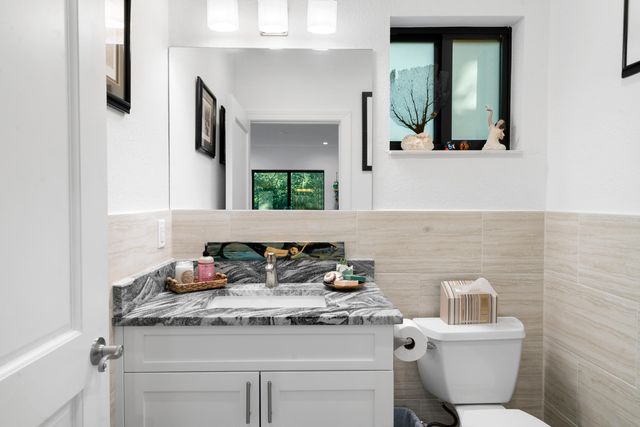 669 Colson Drive, Key Largo, FL 33037