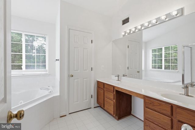 9121 DARTFORD PL, Bristow, VA 20136
