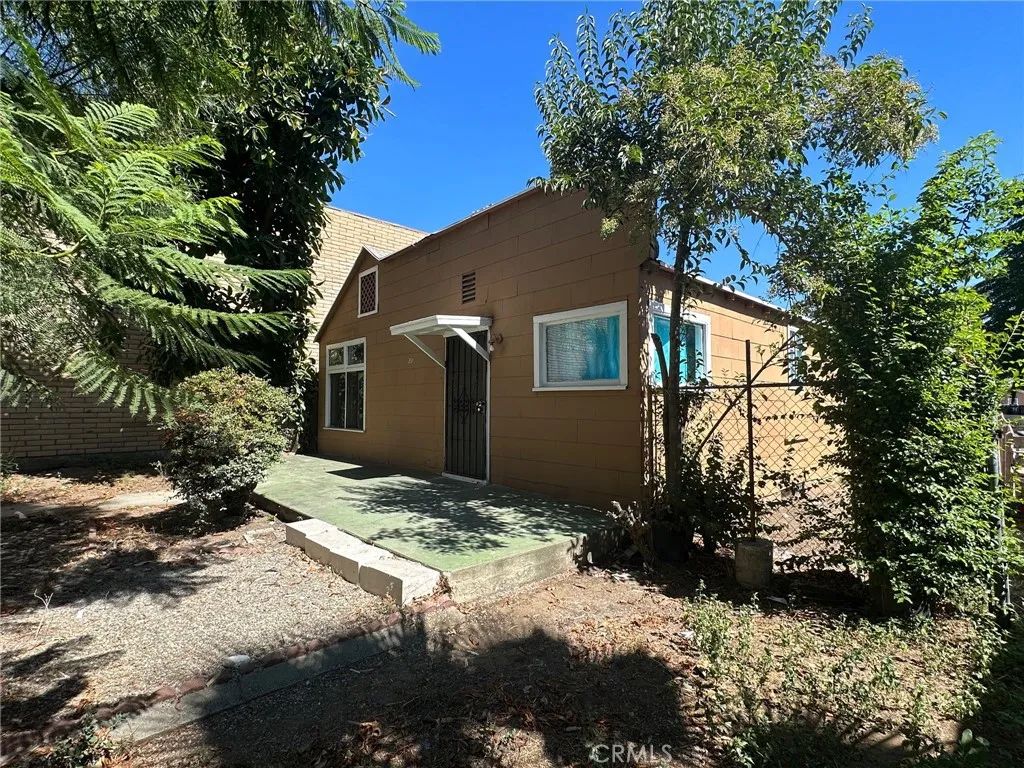 211 S Riverside, Rialto, CA 92376