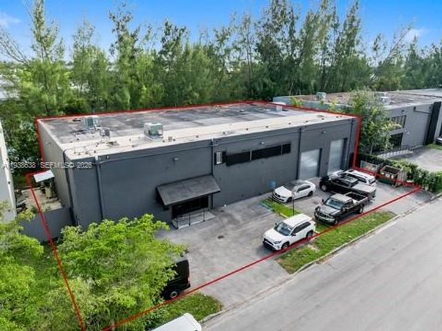 1905 NW 93rd Ave, Doral, FL 33172