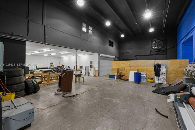 1905 NW 93rd Ave, Doral, FL 33172