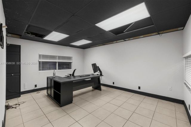 1905 NW 93rd Ave, Doral, FL 33172