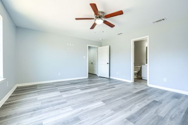 2324 homewood Lane, Grand Prairie, TX 75050