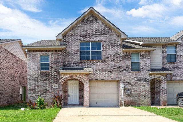 2324 homewood Lane, Grand Prairie, TX 75050