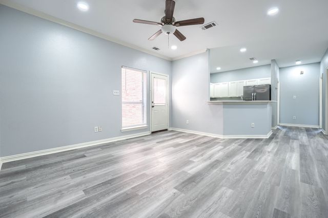 2324 homewood Lane, Grand Prairie, TX 75050