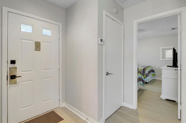 811 Club Drive, Palm Beach Gardens, FL 33418