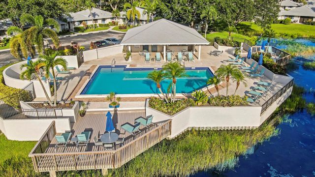 811 Club Drive, Palm Beach Gardens, FL 33418