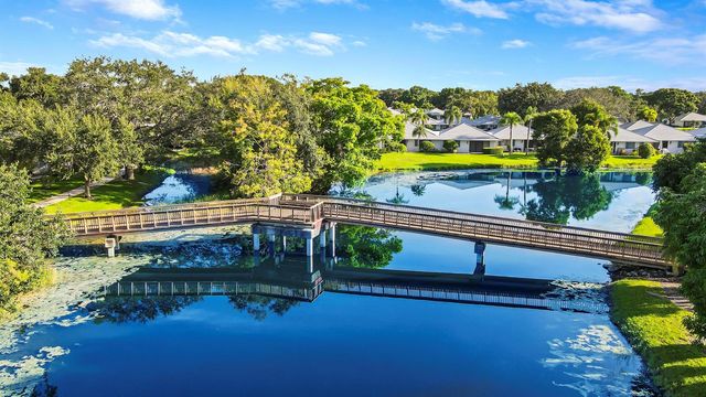 811 Club Drive, Palm Beach Gardens, FL 33418
