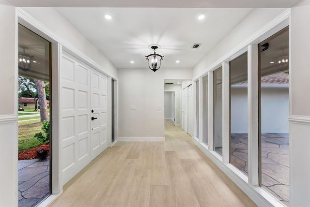 225 Sulky Way, Wellington, FL 33414