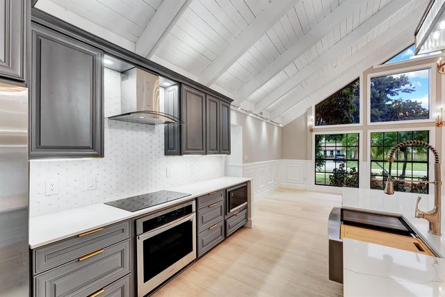 225 Sulky Way, Wellington, FL 33414