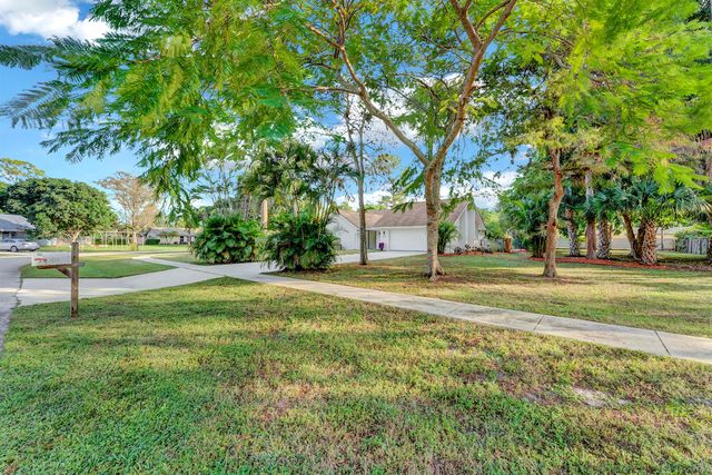225 Sulky Way, Wellington, FL 33414