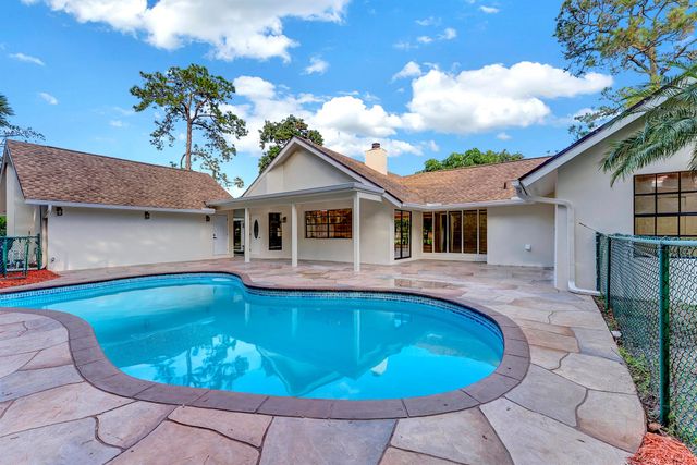 225 Sulky Way, Wellington, FL 33414