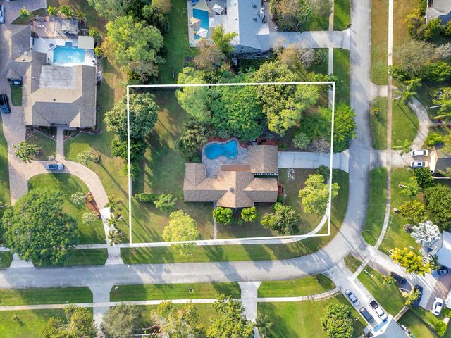 225 Sulky Way, Wellington, FL 33414