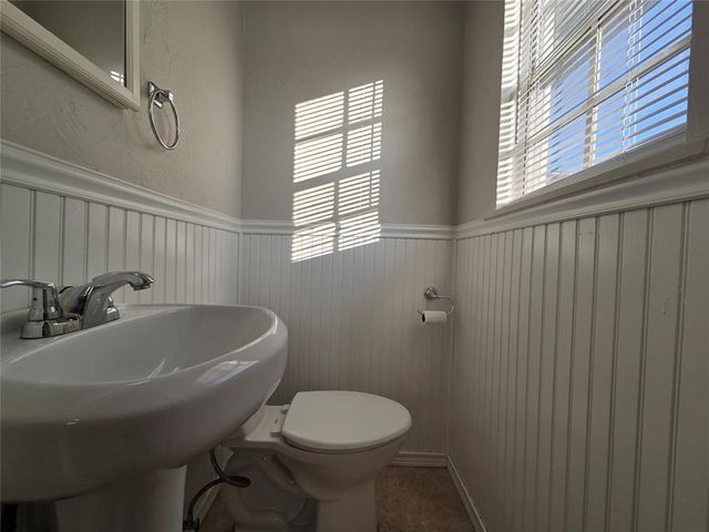 1917 Treat Drive, Oklahoma City, OK 73110