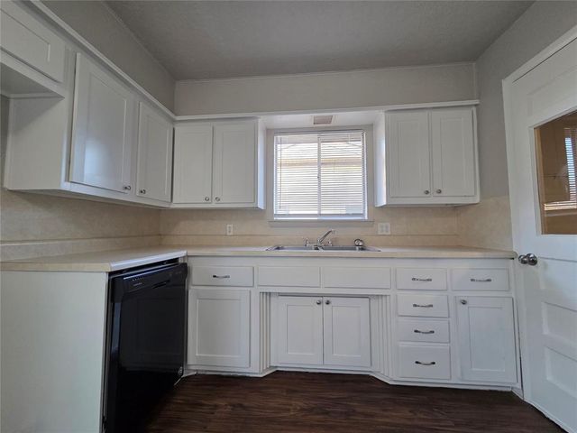 1917 Treat Drive, Oklahoma City, OK 73110