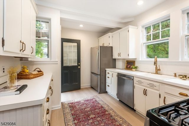 15 Bowdoin St, Maplewood Twp., NJ 07040