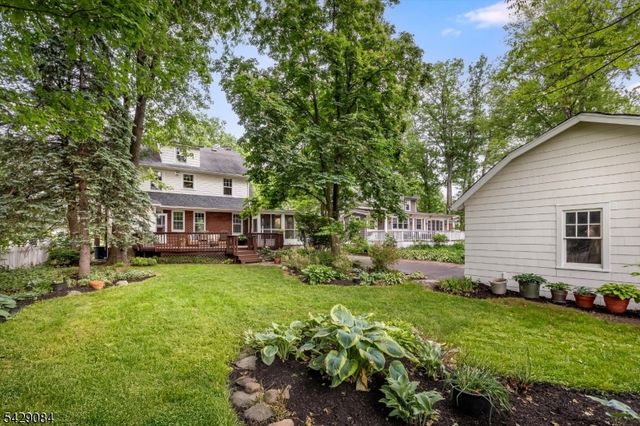 15 Bowdoin St, Maplewood Twp., NJ 07040