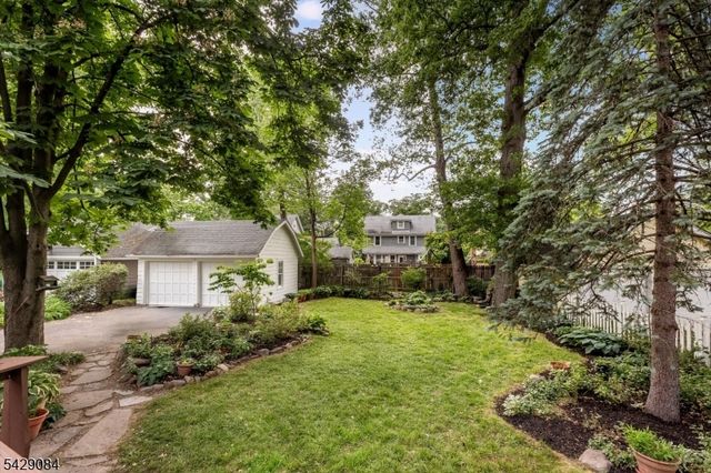 15 Bowdoin St, Maplewood Twp., NJ 07040