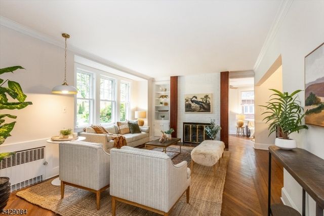 15 Bowdoin St, Maplewood Twp., NJ 07040