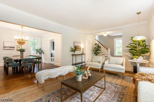 15 Bowdoin St, Maplewood Twp., NJ 07040