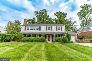 8307 CARRLEIGH PKWY, Springfield, VA 22152