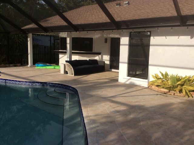 12305 Sawgrass Court, Wellington, FL 33414