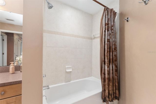 4215 SW 31ST DRIVE 204, Gainesville, FL 32608
