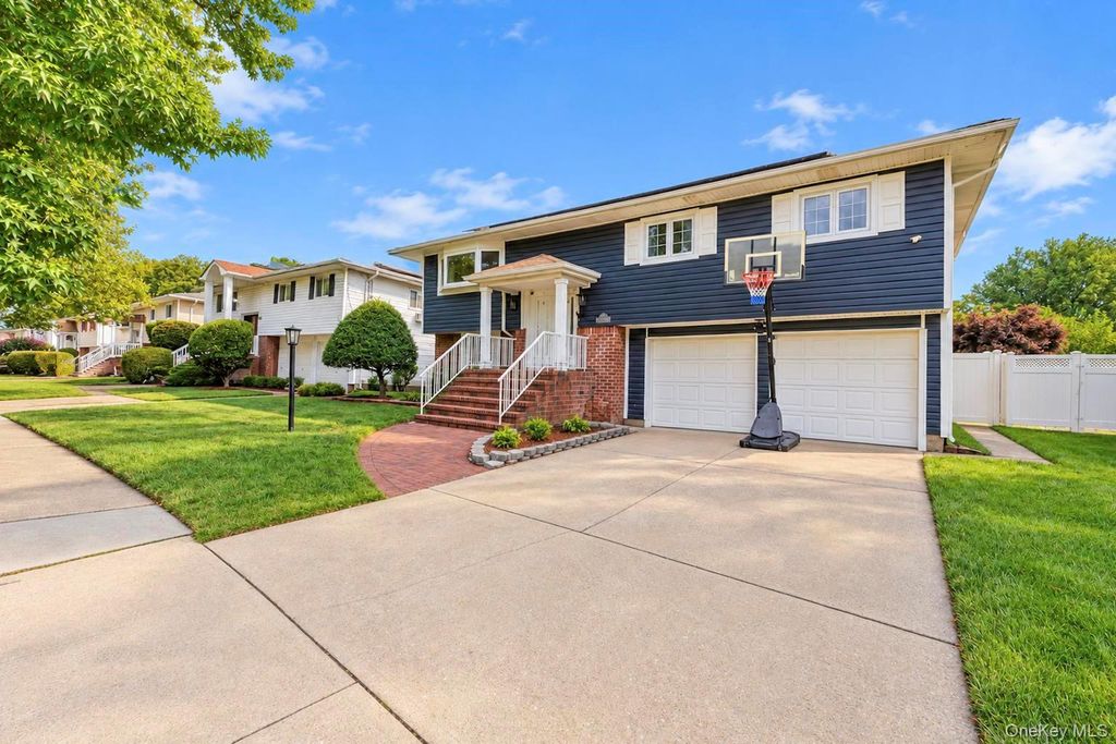 1020 Wood Park Drive, Baldwin, NY 11510 — photo 3