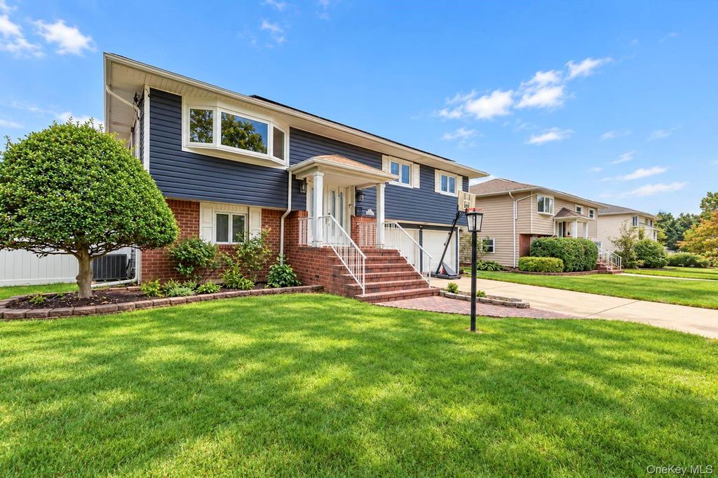 1020 Wood Park Drive, Baldwin, NY 11510 — photo 4