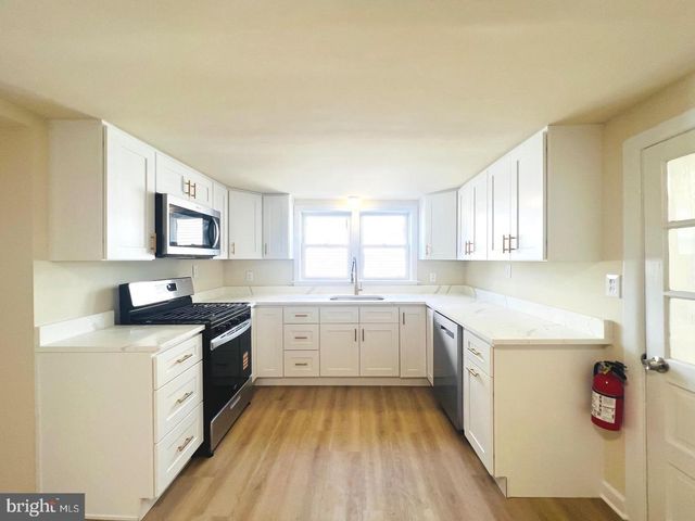 617 3RD ST, Beverly, NJ 08010