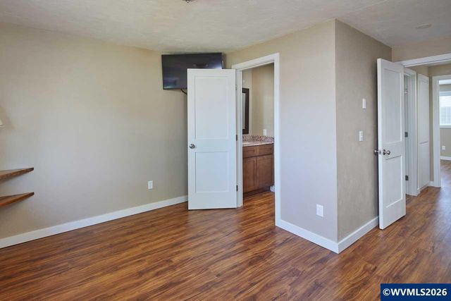 2831 SE Glenn St, Corvallis, OR 97333